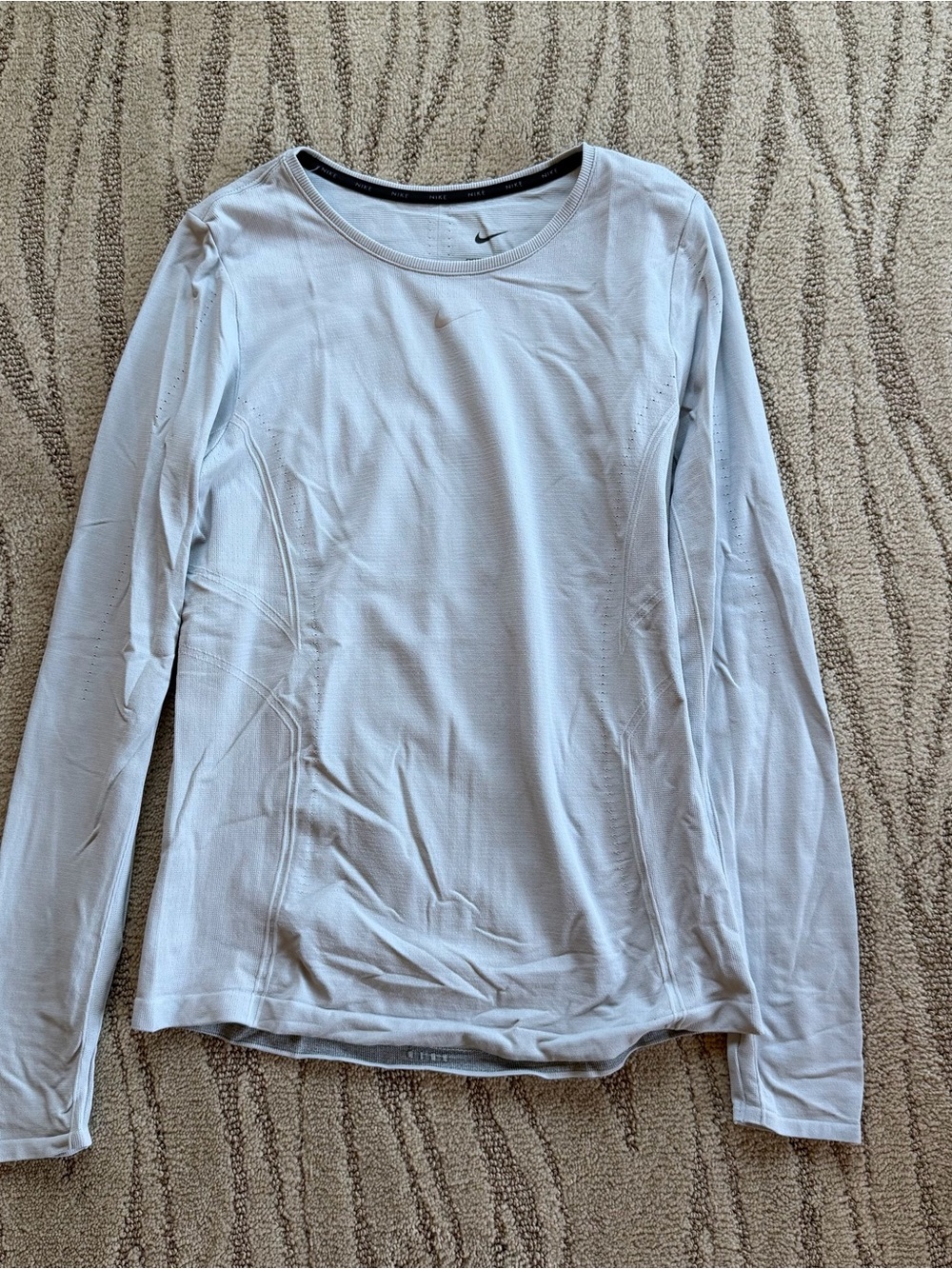 Nike Women’s Long-Sleeve Crew Top - Light Gray